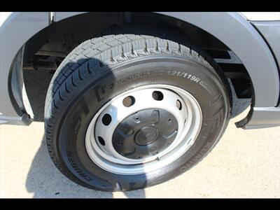 2018 Ford Transit 250   - Photo 29 - Euless, TX 76040