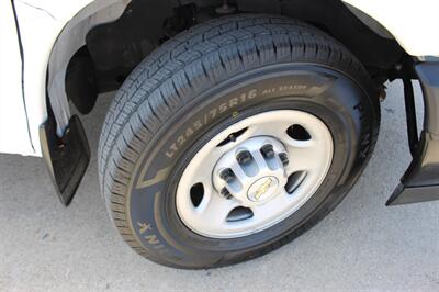 2022 Chevrolet Express 3500 - Photo 33 - Euless, TX 76040