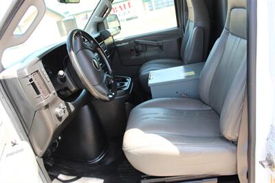 2022 Chevrolet Express 3500 - Photo 23 - Euless, TX 76040