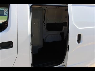 2020 Nissan NV200 SV   - Photo 16 - Euless, TX 76040