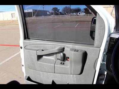 2021 Chevrolet Express 2500   - Photo 16 - Euless, TX 76040