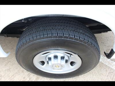 2025 Chevrolet Express LS 3500   - Photo 35 - Euless, TX 76040