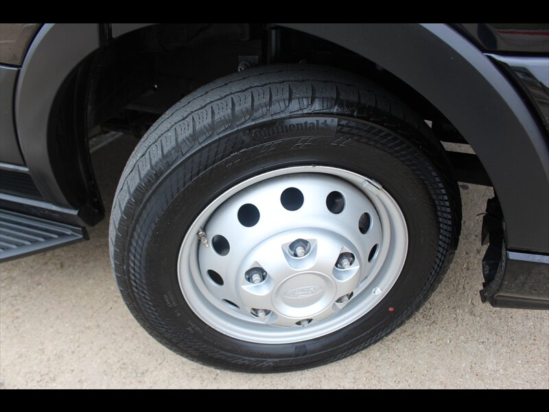 2024 Ford Transit 350 HD XLT - Photo 33 - Euless, TX 76040
