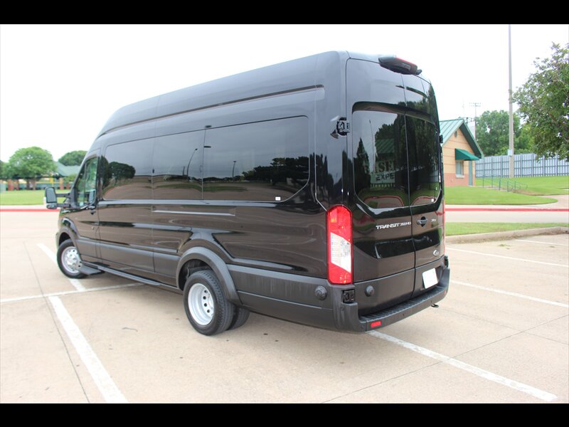 2024 Ford Transit 350 HD XLT - Photo 3 - Euless, TX 76040