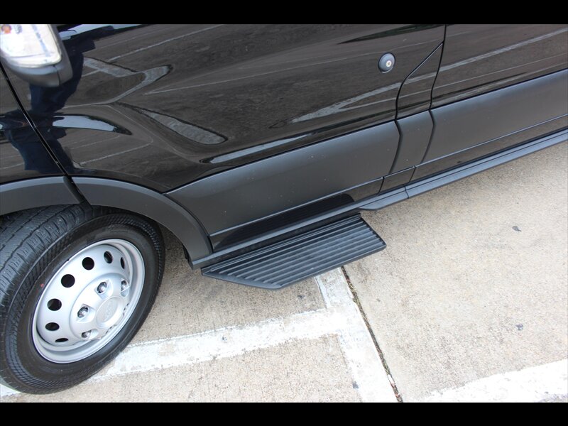 2024 Ford Transit 350 HD XLT - Photo 9 - Euless, TX 76040