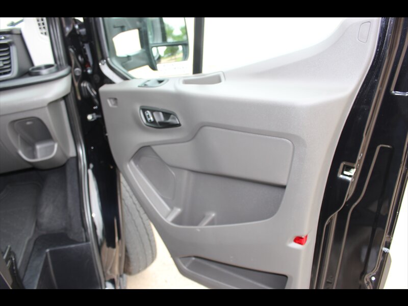 2024 Ford Transit 350 HD XLT - Photo 20 - Euless, TX 76040