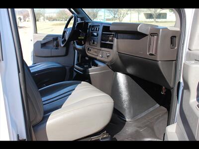 2020 Chevrolet Express 2500   - Photo 19 - Euless, TX 76040