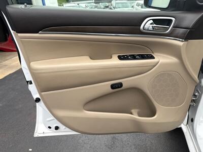 2018 Jeep Grand Cherokee Overland   - Photo 9 - West Chester, PA 19382