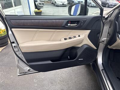 2018 Subaru Outback 3.6R Limited   - Photo 8 - West Chester, PA 19382