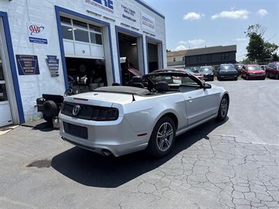 2013 Ford Mustang V6   - Photo 6 - West Chester, PA 19382