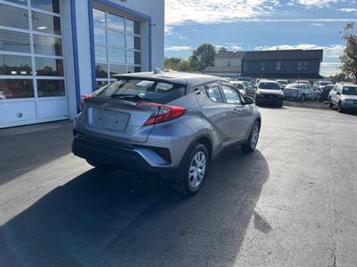 2020 Toyota C-HR LE   - Photo 6 - West Chester, PA 19382