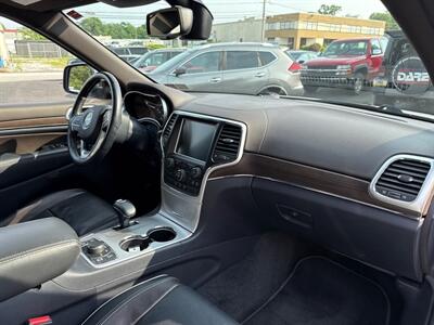 2015 Jeep Grand Cherokee Overland   - Photo 22 - West Chester, PA 19382