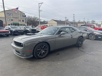 2018 Dodge Challenger R/T   - Photo 2 - West Chester, PA 19382