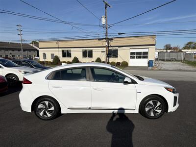 2017 Hyundai IONIQ Hybrid SEL   - Photo 4 - West Chester, PA 19382