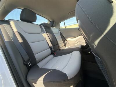 2017 Hyundai IONIQ Hybrid SEL   - Photo 11 - West Chester, PA 19382