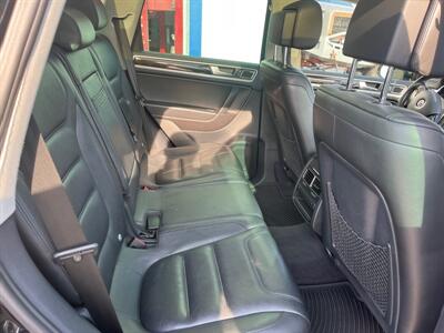 2013 Volkswagen Touareg VR6 Sport   - Photo 15 - West Chester, PA 19382