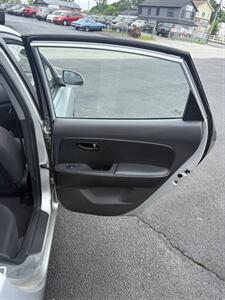 2009 Hyundai ELANTRA GLS   - Photo 10 - West Chester, PA 19382