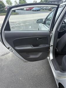 2009 Hyundai ELANTRA GLS   - Photo 13 - West Chester, PA 19382