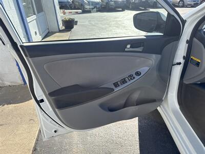 2016 Hyundai ACCENT SE - Photo 8 - West Chester, PA 19382