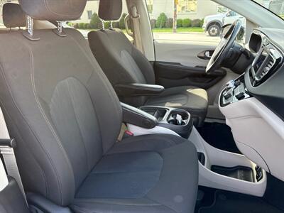 2020 Chrysler Pacifica Touring   - Photo 20 - West Chester, PA 19382