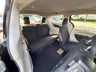 2020 Chrysler Pacifica Touring   - Photo 18 - West Chester, PA 19382