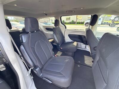 2020 Chrysler Pacifica Touring   - Photo 17 - West Chester, PA 19382