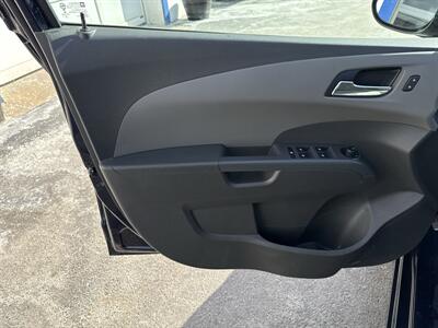 2015 Chevrolet Sonic LT Auto - Photo 10 - West Chester, PA 19382