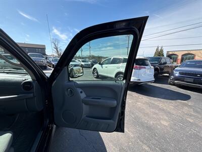 2006 Jeep Liberty Renegade Renegade 4dr SUV   - Photo 23 - West Chester, PA 19382