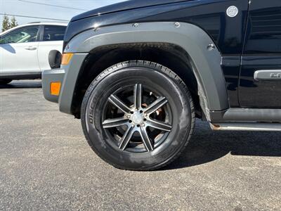 2006 Jeep Liberty Renegade Renegade 4dr SUV   - Photo 10 - West Chester, PA 19382