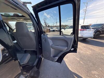 2006 Jeep Liberty Renegade Renegade 4dr SUV   - Photo 21 - West Chester, PA 19382