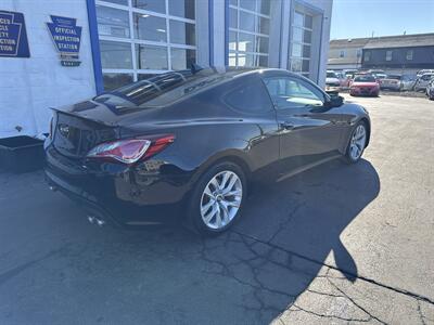 2015 Hyundai Genesis Coupe 3.8   - Photo 5 - West Chester, PA 19382