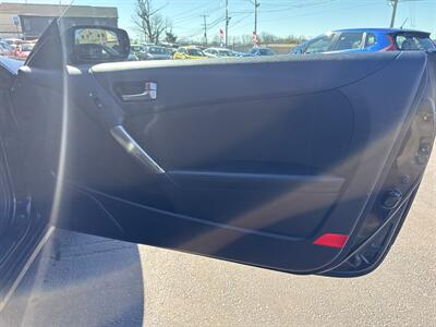2015 Hyundai Genesis Coupe 3.8   - Photo 17 - West Chester, PA 19382