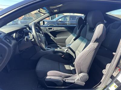 2015 Hyundai Genesis Coupe 3.8   - Photo 8 - West Chester, PA 19382