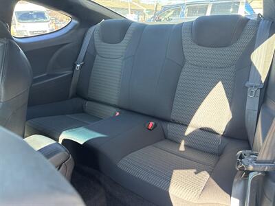 2015 Hyundai Genesis Coupe 3.8   - Photo 15 - West Chester, PA 19382