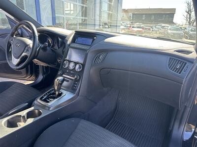 2015 Hyundai Genesis Coupe 3.8   - Photo 18 - West Chester, PA 19382