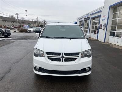 2019 Dodge Grand Caravan GT   - Photo 2 - West Chester, PA 19382