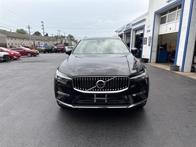 2023 Volvo XC60 B5 Plus Bright Theme   - Photo 2 - West Chester, PA 19382