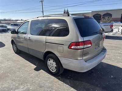 2002 Toyota Sienna LE - Photo 5 - West Chester, PA 19382