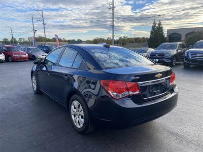 2015 Chevrolet Cruze LS Auto - Photo 7 - West Chester, PA 19382