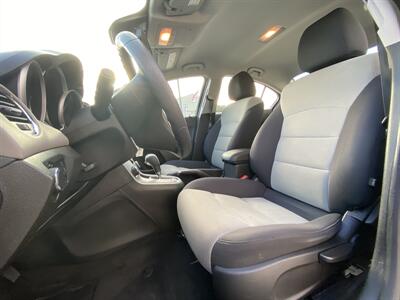 2015 Chevrolet Cruze LS Auto - Photo 8 - West Chester, PA 19382