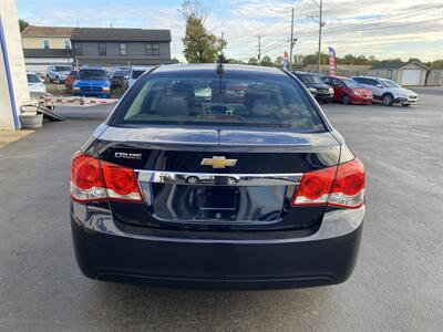 2015 Chevrolet Cruze LS Auto - Photo 6 - West Chester, PA 19382