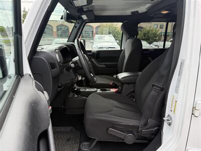 2015 Jeep Wrangler Unlimited Sport   - Photo 12 - West Chester, PA 19382