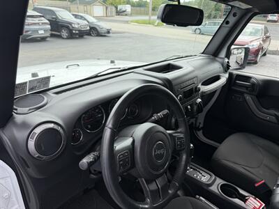 2015 Jeep Wrangler Unlimited Sport   - Photo 13 - West Chester, PA 19382