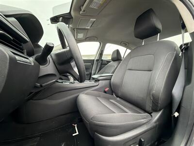 2023 Nissan Altima 2.5 SV - Photo 8 - West Chester, PA 19382