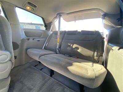 2004 Toyota Sienna LE 7 Passenger - Photo 11 - West Chester, PA 19382