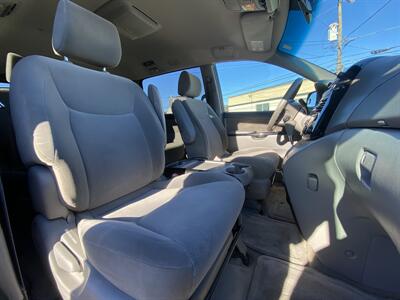 2004 Toyota Sienna LE 7 Passenger - Photo 16 - West Chester, PA 19382