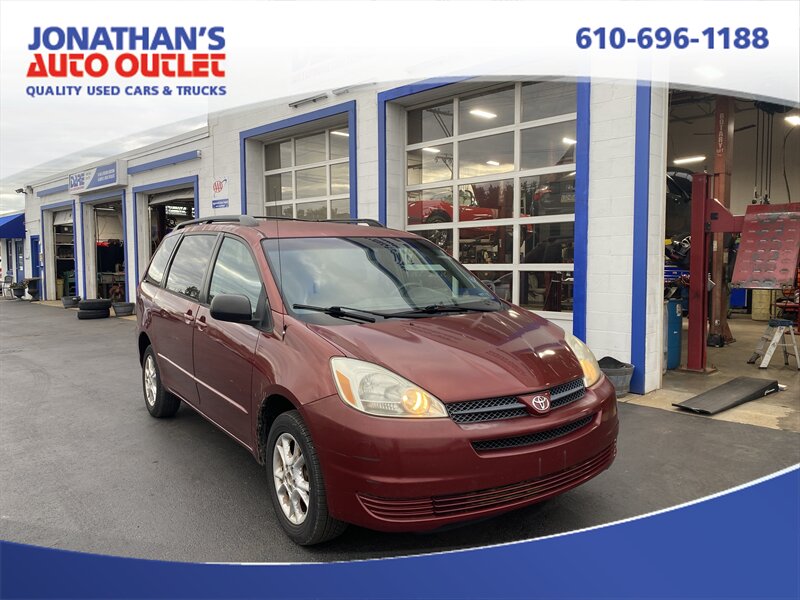 2004 Toyota Sienna LE 7 Passenger - Photo 1 - West Chester, PA 19382