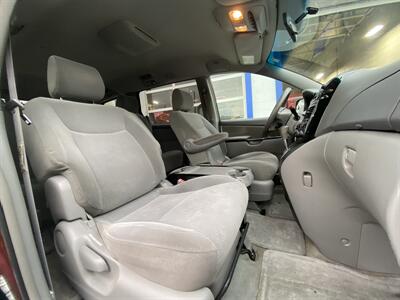 2004 Toyota Sienna LE 7 Passenger   - Photo 14 - West Chester, PA 19382