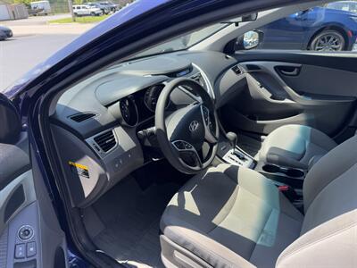 2012 Hyundai Elantra GLS   - Photo 10 - West Chester, PA 19382