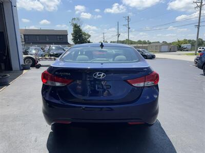 2012 Hyundai Elantra GLS   - Photo 8 - West Chester, PA 19382